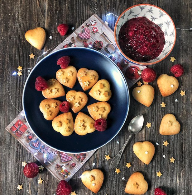 Frollini cuor di stella: ed è subito una dolce merenda!